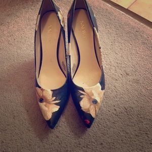 Nine West Flower Pumps